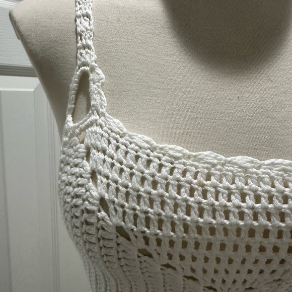 Beautiful white crocheted long fringe bathing suit - Picture 2 of 7